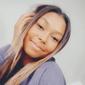 Meet your Posher, Whitney